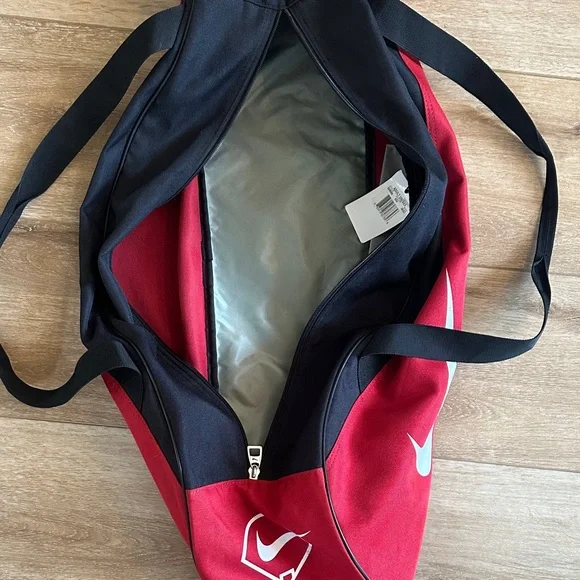 Nike Red and Black Baseball Bag - Picture 5 of 8